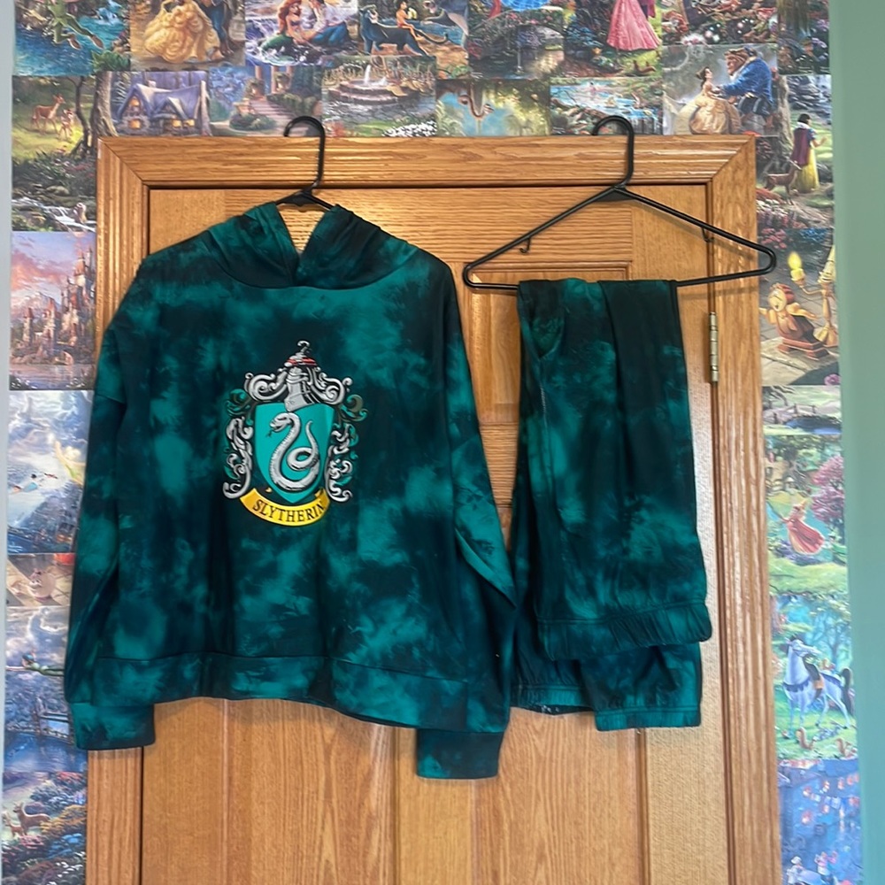HARRY POTTER PAJAMAS (Sweatshirt and sweatpants)